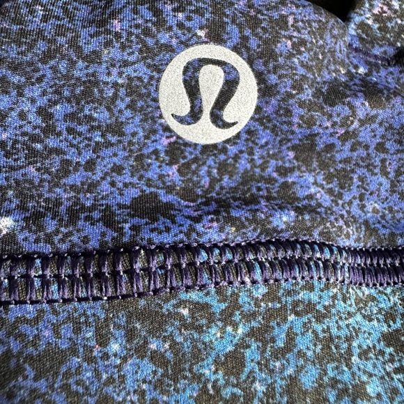 lululemon athletica Women's Black and Blue Sports Bra - Picture 2 of 5